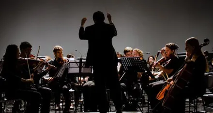 picture of CUO playing Chausson and Mahler at Alice Tully Hall
